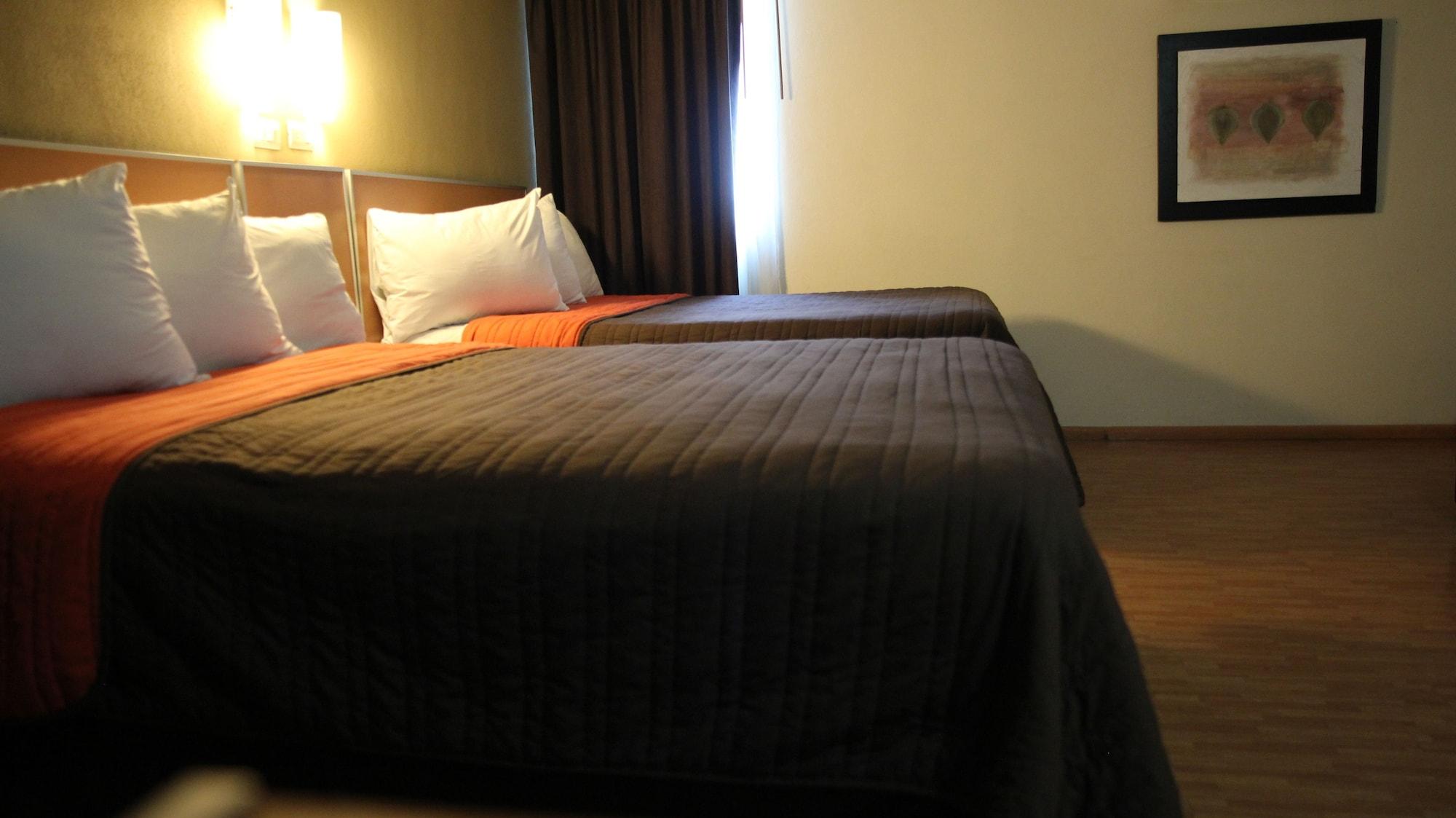Kasa Hotel & Suites Irapuato Zewnętrze zdjęcie