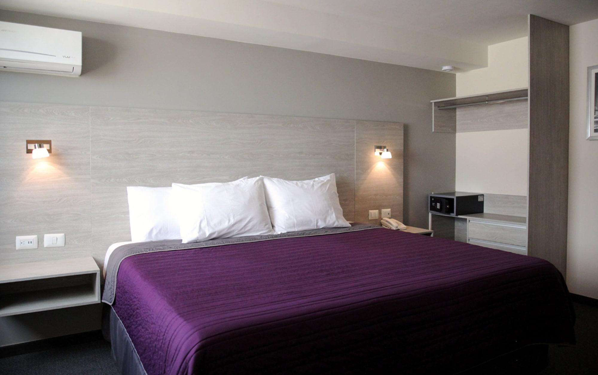 Kasa Hotel & Suites Irapuato Zewnętrze zdjęcie