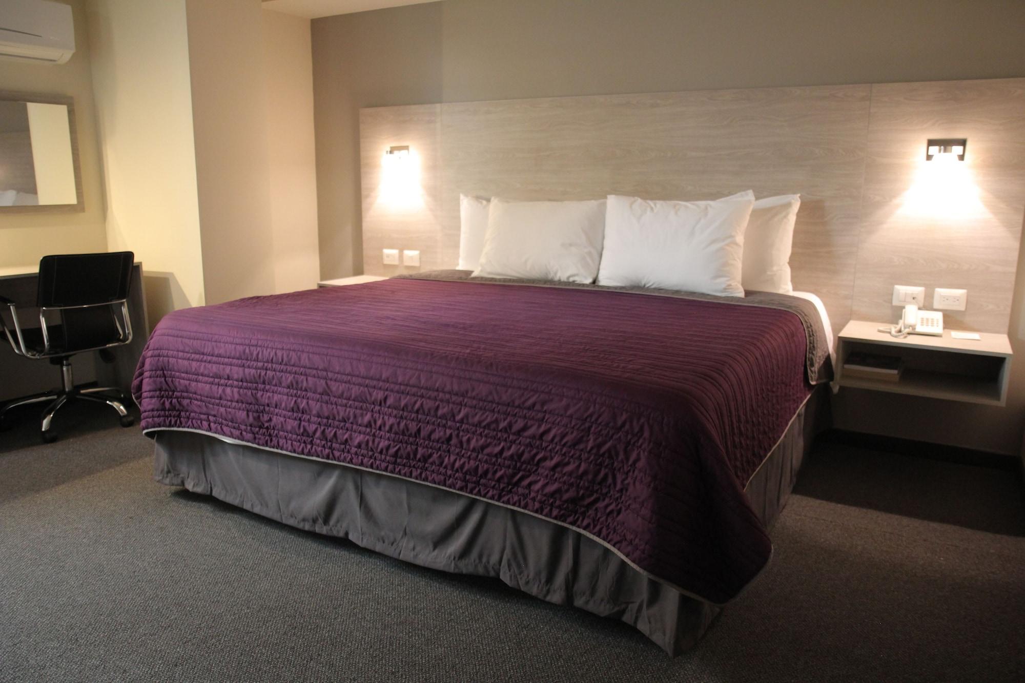 Kasa Hotel & Suites Irapuato Zewnętrze zdjęcie