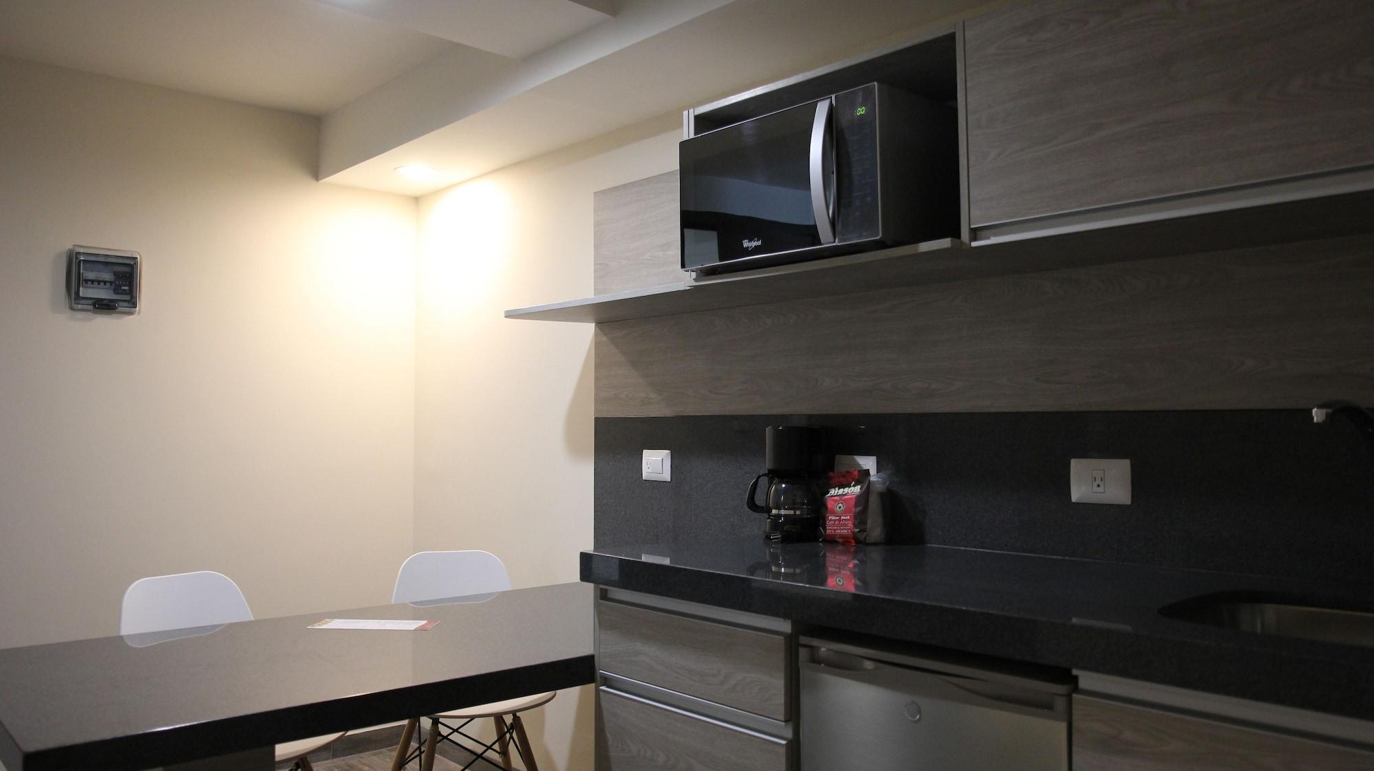 Kasa Hotel & Suites Irapuato Zewnętrze zdjęcie