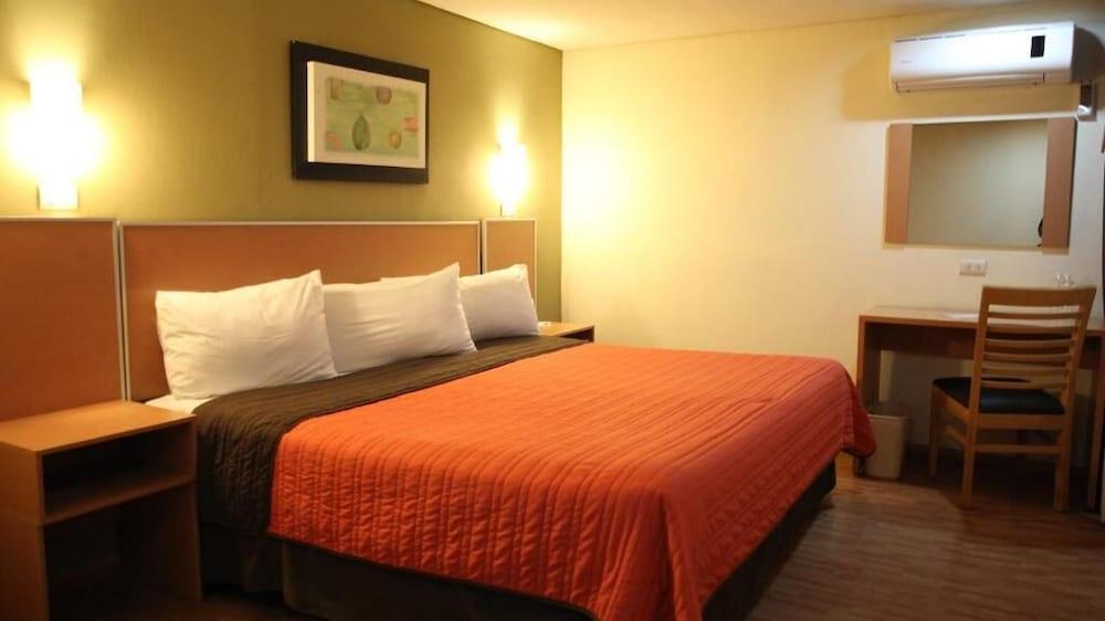 Kasa Hotel & Suites Irapuato Zewnętrze zdjęcie