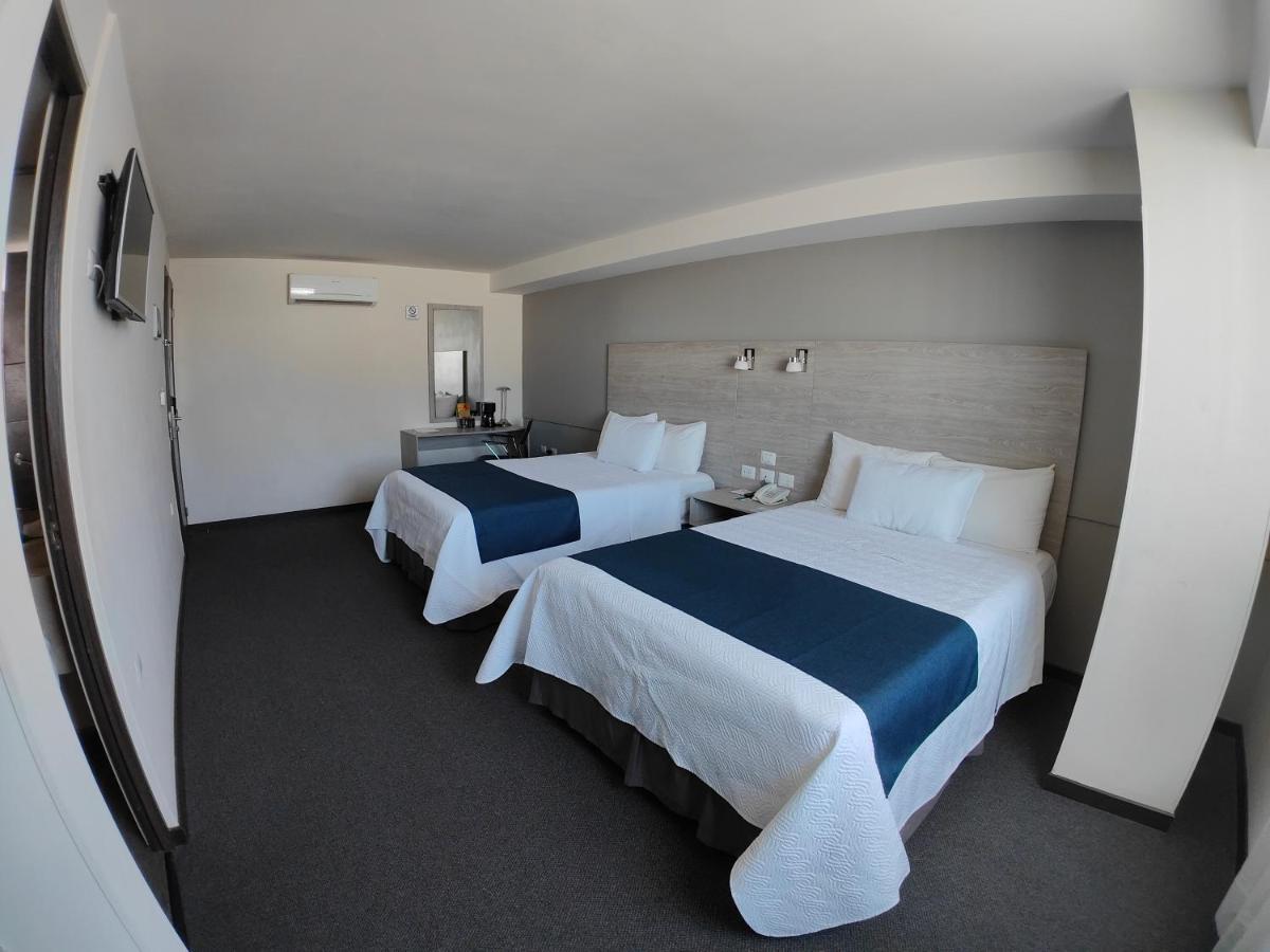 Kasa Hotel & Suites Irapuato Zewnętrze zdjęcie