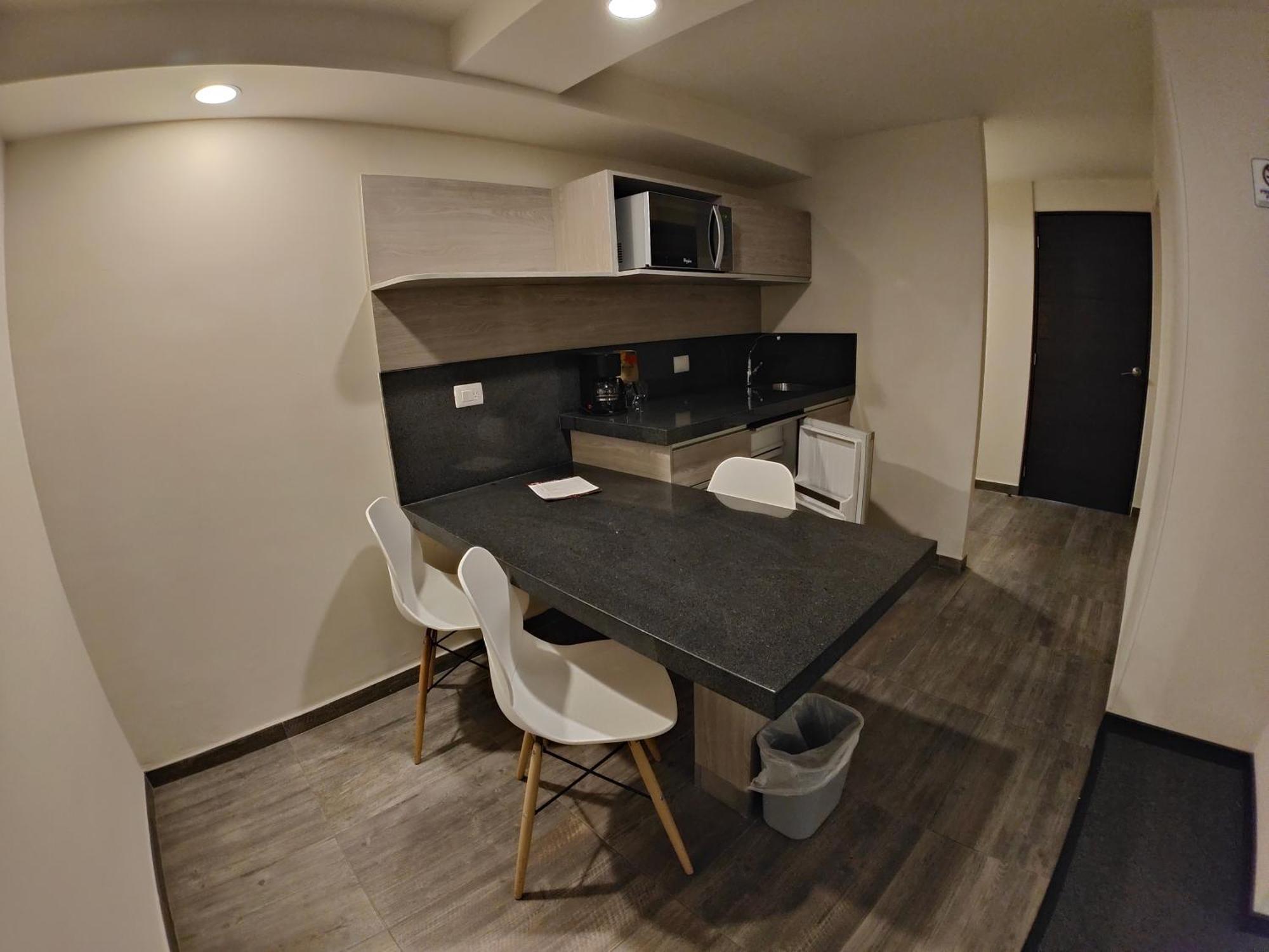 Kasa Hotel & Suites Irapuato Zewnętrze zdjęcie