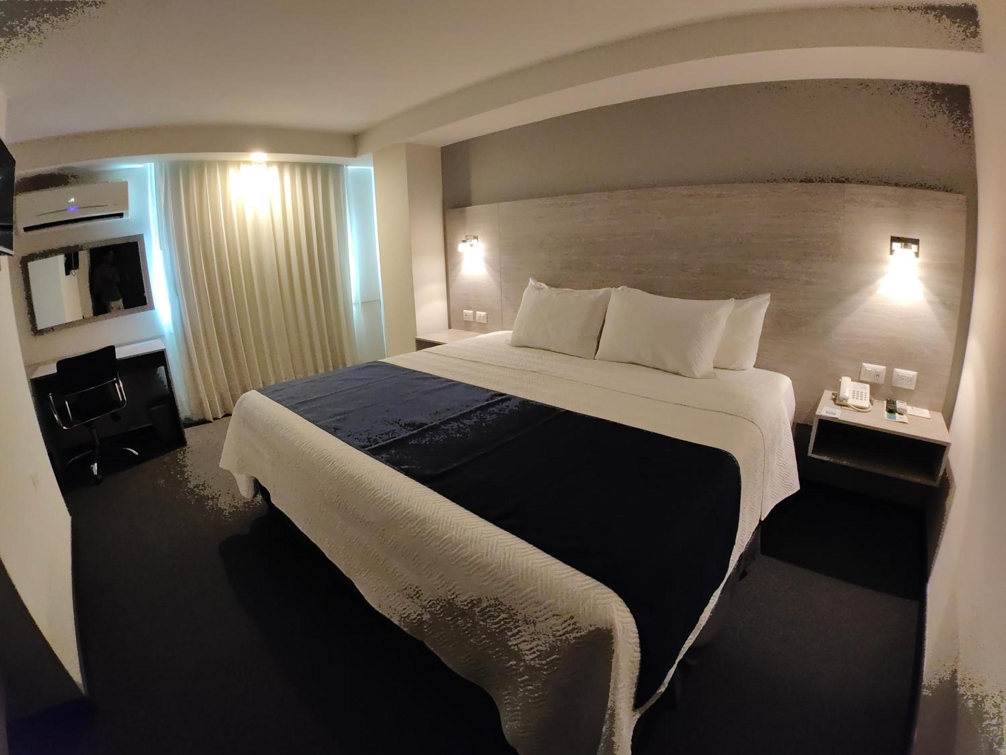 Kasa Hotel & Suites Irapuato Zewnętrze zdjęcie