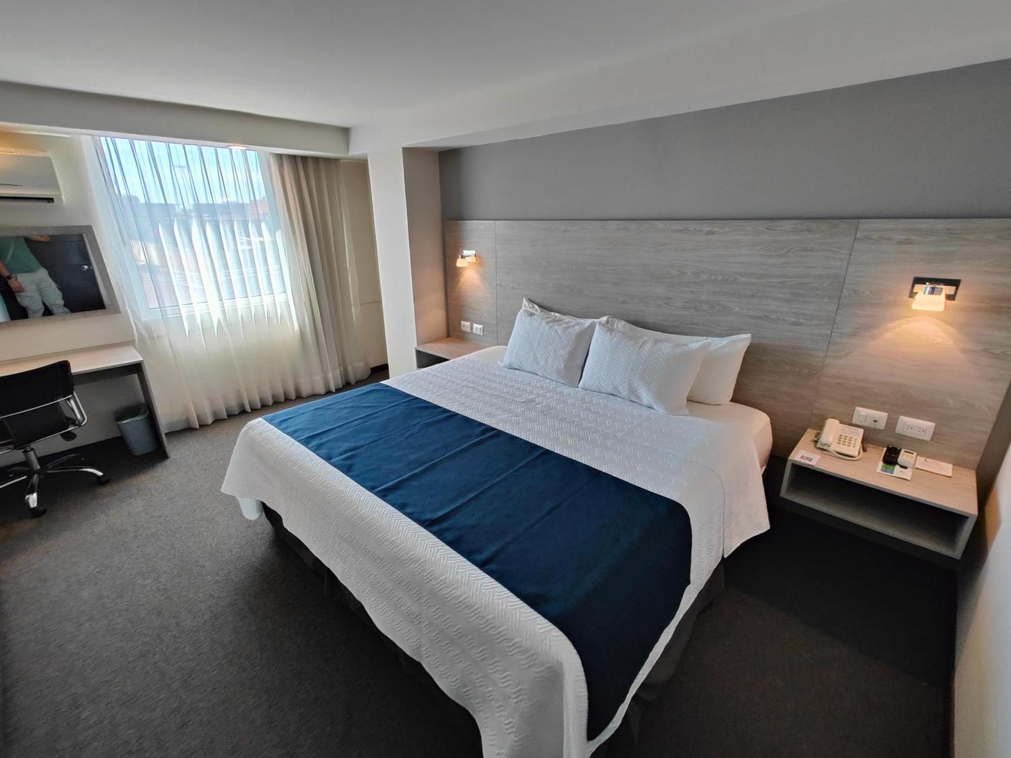 Kasa Hotel & Suites Irapuato Zewnętrze zdjęcie