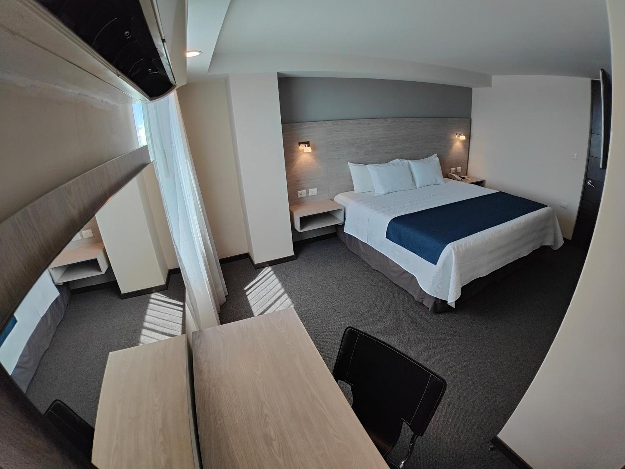 Kasa Hotel & Suites Irapuato Zewnętrze zdjęcie