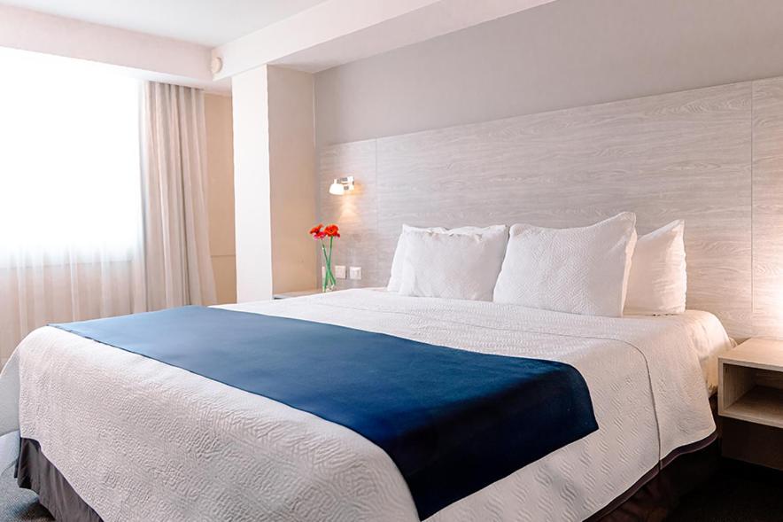 Kasa Hotel & Suites Irapuato Zewnętrze zdjęcie